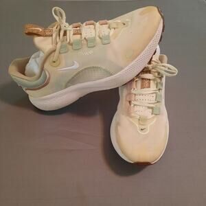Nike Womens React Escape Run "Cashmere Seafoam" DM7204-712 Size 9